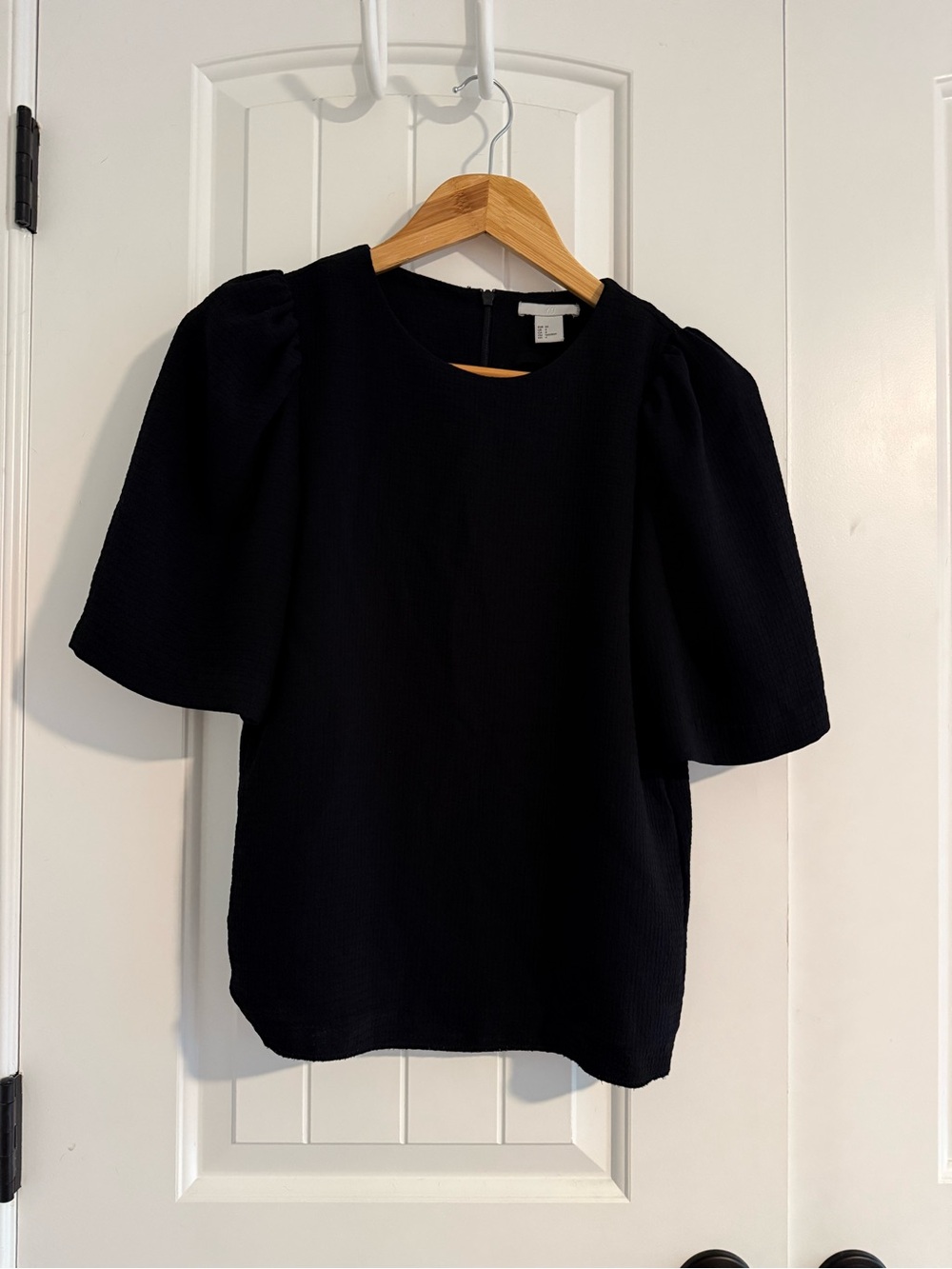 Women's Black Puff Sleeve Top